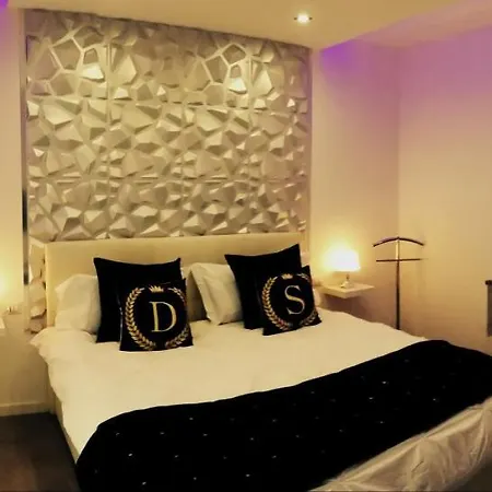 Diamond Apartment *