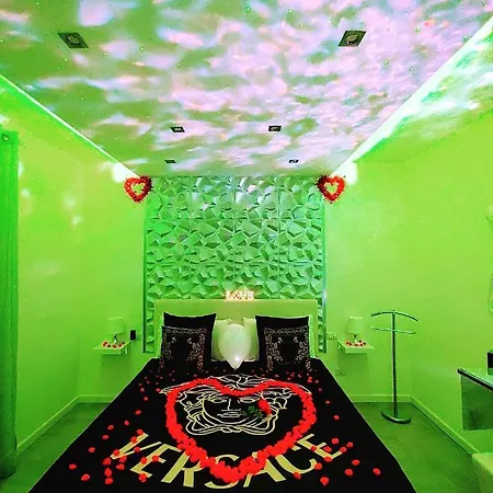 Diamond Apartment *
